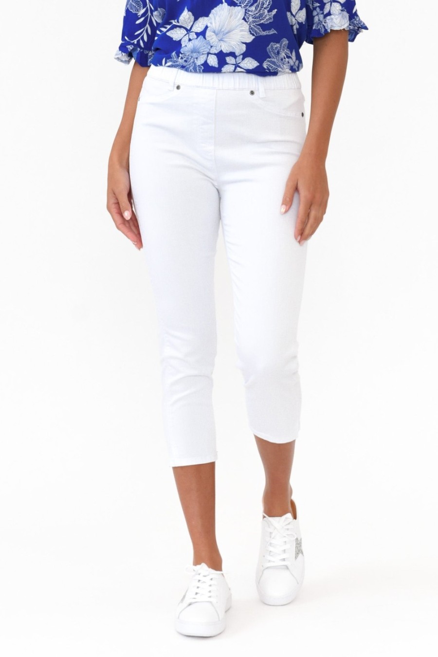 Clothing Cafe Latte Pants | Reed White Stretch Cotton Capri Pant