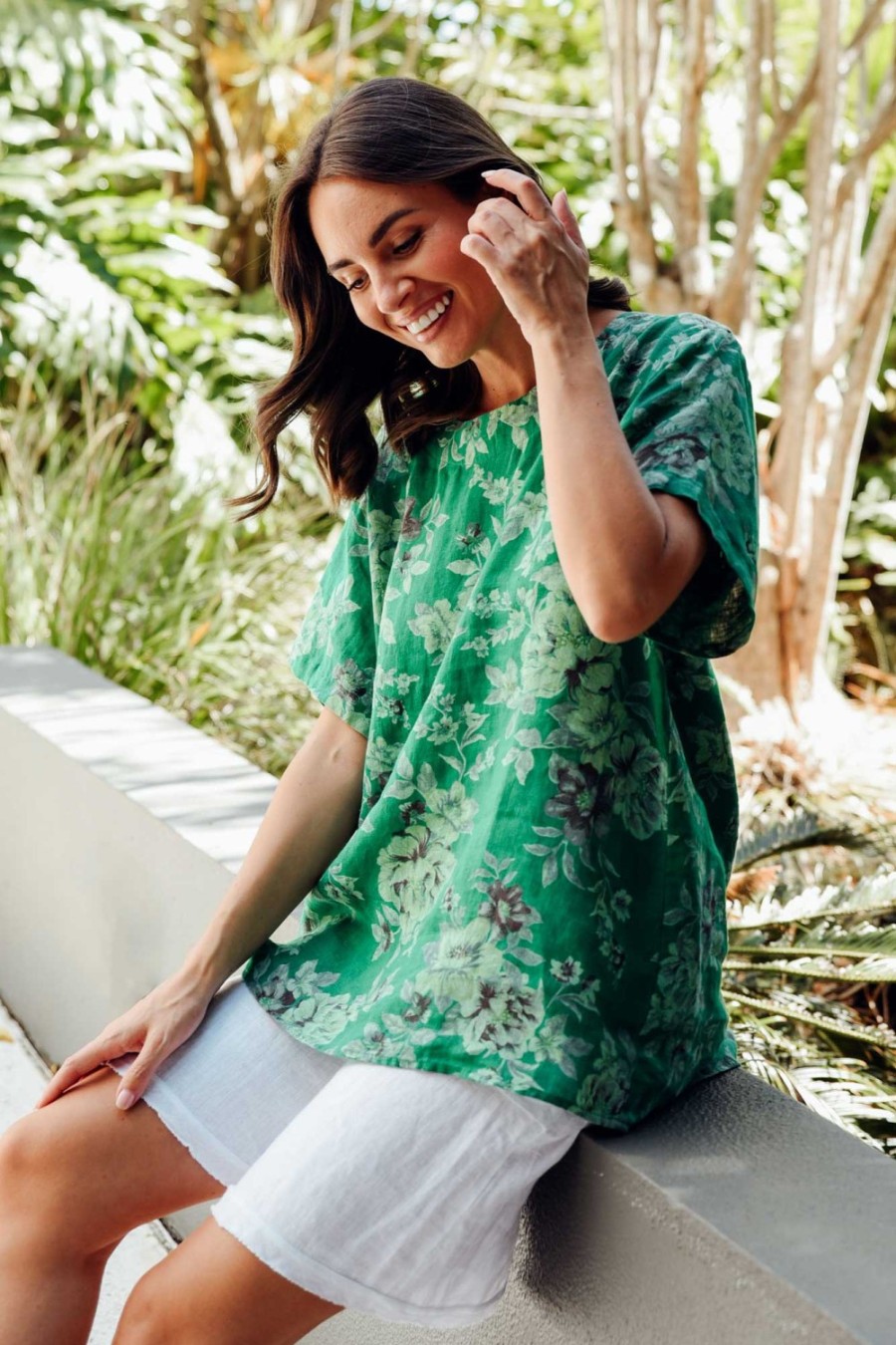 Clothing Cali and Co Linen Tops | Idalia Green Blossom Linen Top