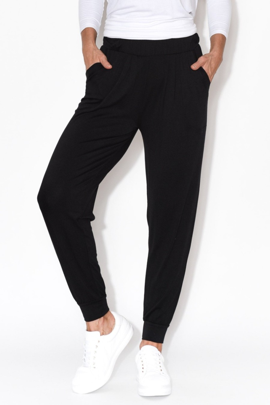 Clothing Betty Basics Pants | Black Weekend Pant