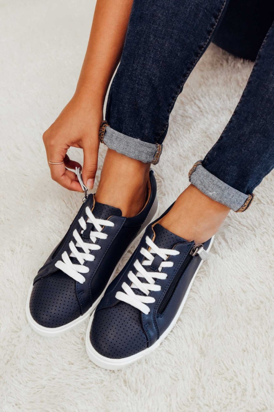 Shoes Bay Lane Leather Sneakers | Carissa Navy Silver Sneaker