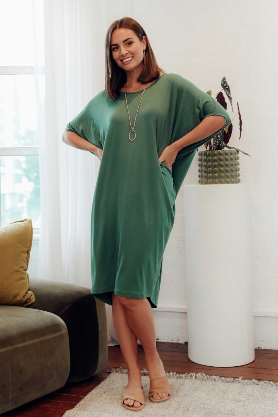 Clothing Betty Basics Above Knee Dresses | Emerald Maui Dress