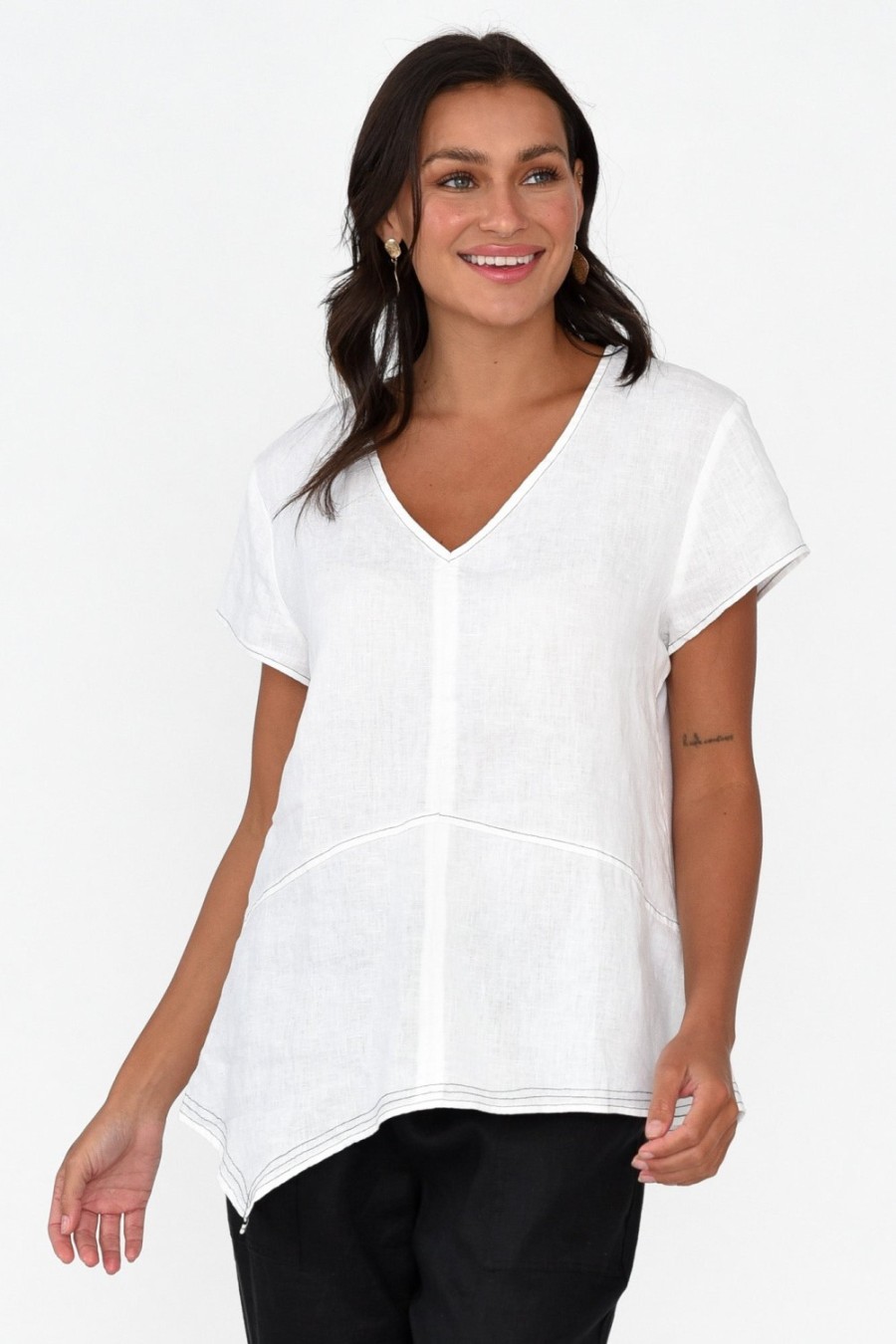 Clothing Cali and Co Linen Tops | Lindy White Linen V Neck Top