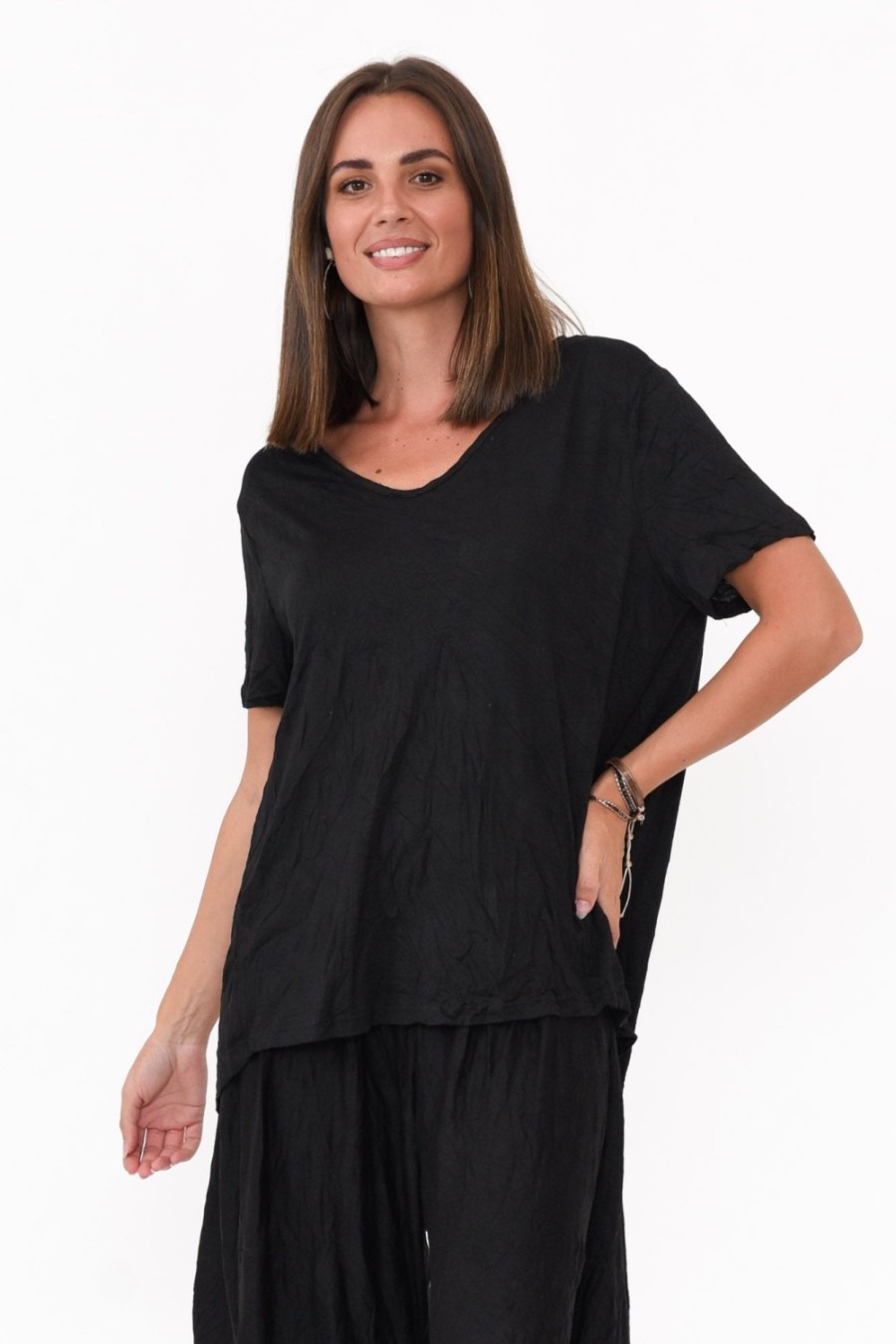 Clothing Cotton Village Cotton Tops | Marley Black Crinkle Cotton Short Sleeve Top